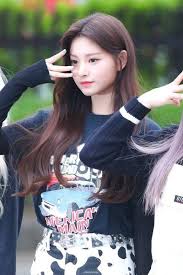 Nayeon Bias Wrecker Cute Korean Girl Kpop Girl Groups Strawberry Hair