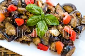Si tratta di melanzane fritte e ripassate in padella con pomodorini, aglio e basilico. Melanzane A Funghetto Dietetiche Dieta A Zona Ghiottamente