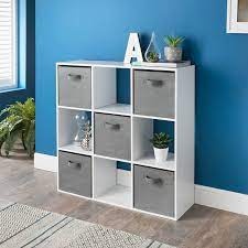 Les lits simples ou doubles alinea sont conçus avec des matériaux nobles, comme l'acacia massif, qui dégage un charme indéniable dans chambre à coucher. Meuble De Rangement Lokken