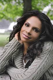 Broadway star audra mcdonald sings climb ev'ry mountain from the sound of music at the kennedy center. Audra Mcdonald Bei Amazon Music