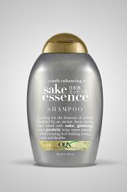 This organic shampoo is designed to give body, bounce, and volume to fine hair with a blend of honey, oats, and nettles. Shampoo Ogx