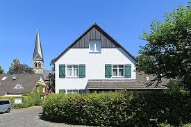 Wer noch lust auf eine weitere besichtung des ortes hat, was sich lohnt, biegt hinter dem haus am quall links ab. Pastor Vomel Strasse In 42781 Haan Gruiten Nordrhein Westfalen