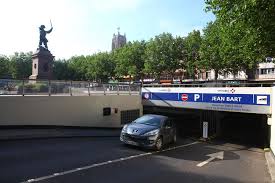 Parking Jean Bart 202 Places Situe Au Niveau De La Place Jean Bart Disponible Avec Abonnement Stationnement Dunkerque Mobi Dunkerque Jean Bart Parking