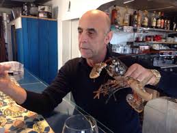 Le Homard Geant De Chez Zazou Mmhhh Picture Of Bar De L Etang Saintes Maries De La Mer Tripadvisor
