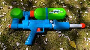 It was initially released as the power drencher but was later renamed. Super Soaker Xp100 Review A Classic Returns But With One Problem T3