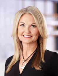 Amanda Palovcsik's Instagram, Twitter & Facebook