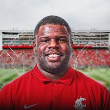 Logan Hutton (@LoganHutton_17)