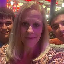 Danielle Minervini's Instagram, Twitter & Facebook