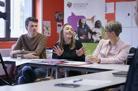 Établissement siège (rncs), activité, adresse, tranche d'effectif, nature de l'établissement, date dernières informations sur l'établissement : Pasdecalais62 On Twitter Pasdecalais62 Et Leolagrange Partenaires Du Programme Democratie Et Courage Des Interventions Aupres De Collegiens Sur Des Sujets Tels Que Discriminations Egalite Violence Comme Ce 14 Nov Au College