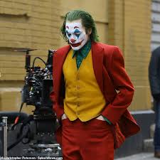 That is, of course, not the case, as the simplicity of play on the 3 reeler, especially in a small screen mobile or tablet game. Joaquin Phoenix Spotted In Full Costume As Joker While Running From Gotham Cops Daily Mail Online