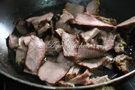Senang nak beli kat pasar nanti! Masak Lemak Cili Padi Daging Salai Azie Kitchen