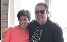 Ele tinha 76 anos e era irmão do também cantor agnaldo rayol. Jmj5qhjhejvevm