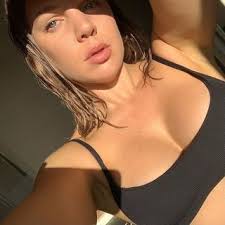 Email Address of @kiaraegg Instagram Influencer Profile