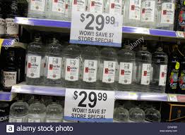 Drink Drinks Beverage Beveragess Display High Resolution Stock Photography And Images Alamy