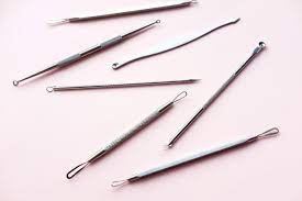 You can purchase a kit that contains many different blackhead extractors to remove all sizes of blackheads and whiteheads. Put Down The Extractor Avoiding Blackhead Tools Sunday Edit
