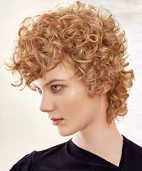 Si può riprodurre sui capelli lisci, ma anche sui capelli mossi e non molto definiti. Mullet Taglio Capelli Come E Fatto A Chi Sta Bene 90 Foto