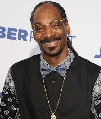 Snoop Dogg: « What people don't understand is joining a gang ain't bad,  it's cool, it's fine. When you in the hood, joining a gang it's cool  because all your friends are