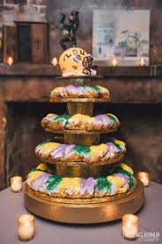 Pin By Aimee Lestage On The Wedding I Will Never Have Wedding Cake Fresh Flowers Mardi Gras Wedding Wedding Cakes Vintage