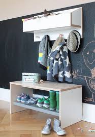 Spielend Einfach Fur Ordnung Sorgen Mit Unserer Handgefertigten Kindergarderobe Und Dazugehori Kindergarderobe Garderobe Kinder Kindergarderobe Mit Sitzbank
