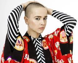 She has since released 3 albums, including the 2010 album granda which received critical acclaim in poland and abroad. Brodka Jurorka W Konkursie Zwyciezca Wystapi Na Open Er Festival 2017 Eska Pl
