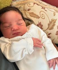 SO excited to do this again with Alba this year. Last year she really  thought the tree had grown overnight .. not sure if she will buy that this  year but it's