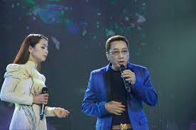 Born in hanoi, she moved to saigon by herself in 1992, at the age of 16, to pursue a modelling career. TrÆ°á»ng VÅ© Máº¡nh Ä'inh Há»™i Ngá»™ Khan Giáº£ Ha Ná»™i Trong Ä'em Nháº¡c Truc PhÆ°Æ¡ng Anh Báº±ng Vietdaily Tin Tá»©c Hang Ngay