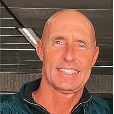 Yesterday I passed my four-year bachelor's degree, with pride I can say  that I successfully defended my thesis with a 8.2!