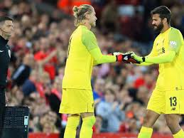 X #ab1 #deusnocontrole #fé . Standing Ovations Fans Bejubeln Liverpool Keeper Loris Karius Svz De