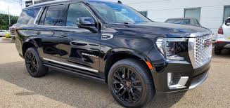 2021 Gmc Yukon Looks Stunning With These 22 Inch Wheels Gm Authority