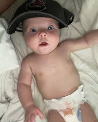 Grayson Beard (@kaptngraybeard) • Threads, Say more