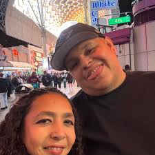 Hi everyone. I graduate May 18 and was wondering if anyone can help me with  my cap lol. I want to do something like this but with a few tweaks. Does  anyone