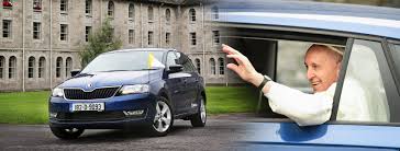 Pápež františek si na luxuse nepotrpí. Skoda Rapid Spaceback Ve Sluzbach Papeze Skoda Storyboard