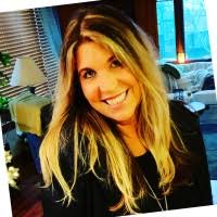 Karen Altieri's Instagram, Twitter & Facebook