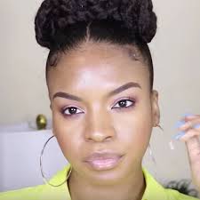 This style reveals the face while emphasizing the natural beauty of a woman. 15 Natural Hairstyles To Slay Your Wedding Day Naturallycurly Com