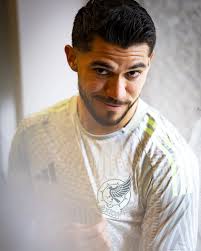 Viva México, Incondicionales! 🇲🇽 Un escudo que se ama con el alma este 15  de septiembre y todos los días.💚🤍❤️