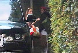 Wilde, 36, and styles, 26, took their romance public when they were spotted holding hands at his agent's wedding at the san ysidro ranch in montecito, calif., this weekend. Peviv Dmgwgrlm