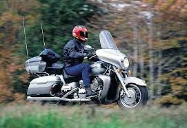 For sale is a very nice 2000 yamaha royal star venture that belongs to one of our lady customers. Yamaha Xvz1300 Royal Star 1996 2001 Review Mcn