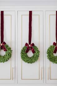 How to decorate your kitchen cabinets with wreaths. 5 Top Picks For Wreaths On Kitchen Cabinets Bluegraygal