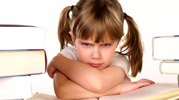 How to Motivate Reluctant Readers (13 Tips Included)