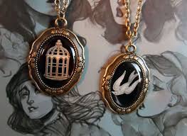 Bioshock Infinite Bird Or Cage Bioshock Infinite Bird Cage Necklaces Choose Your Path On Etsy Bioshock Infinite Bioshock Etsy
