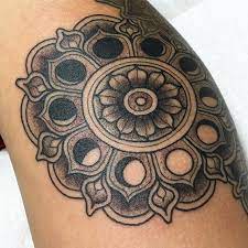 Moon Phase Mandala Kit Hall At Pioneer Tattoo Chicago Tattoo Mandala Mandalatattoo Blackandgrey Moonphase Blacka Moon Tattoo Tattoos Polynesian Tattoo
