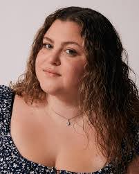 Leanne Dougherty's Instagram, Twitter & Facebook