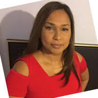 Kerry Smart's Instagram, Twitter & Facebook