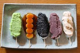 行列ができる 最上川千本だんご 賞味期限1日のモチモチ団子を食べ尽くす 観光 旅行ガイド ぐるたび 料理 レシピ 団子屋 食べ物のアイデア