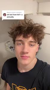 Replying to @claire do you believe me now? #volleyballplayer #tall  #verytall #xbox #fyp #viral