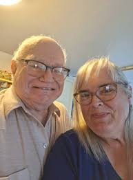 On the beach for our anniversary and got a crab ❤️