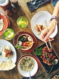 Then, you can design a beautiful menu without the fuss using canva. 5 Tips For Planning A Dinner Party Emmagem