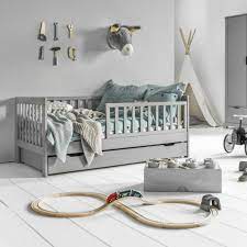 lit enfant 2 ans plume gris 70x140 petite amelie en 2020 lit enfant 2 ans lit enfant idee deco chambre garcon