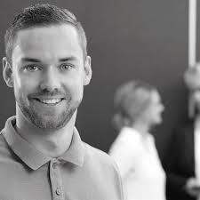 KARRIERE IN BEWEGUNG