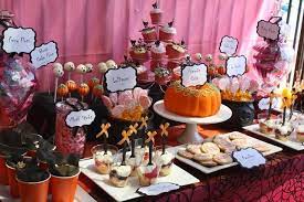 Halloween Themed Baby Shower By Jayne Paperblog Halloween Baby Shower Theme Halloween Baby Shower Baby Shower Themes
